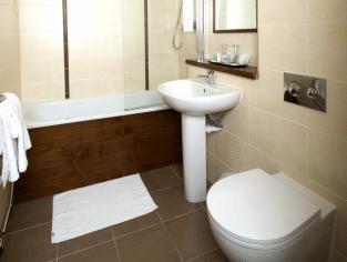 Rosslea Hall 4*